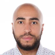 Illustrated avatar of Omar Rarou, founder of THERARE-MARKETING